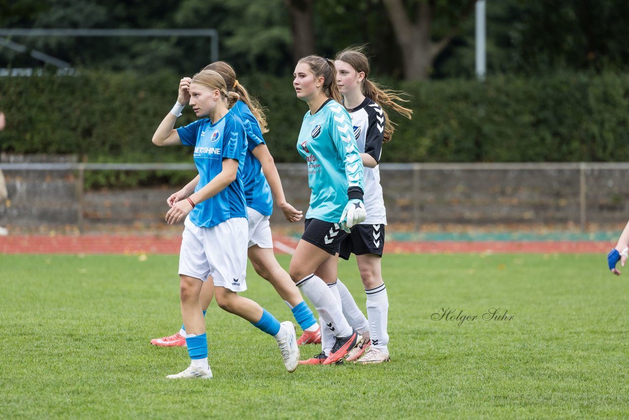 Bild 430 - wBJ VfL Pinneberg - Germania Schnelsen : Ergebnis: 15:1